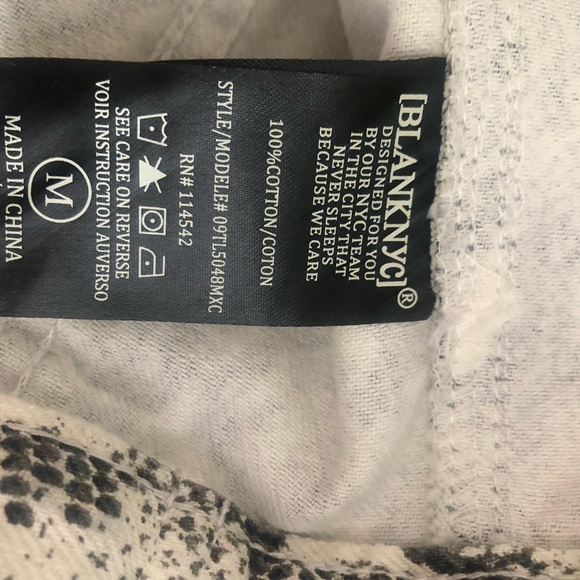 BlankNYC python print denim jacket. Size M - Picture 4 of 5